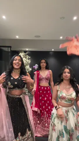 Got cut off 😂 #telugudance #telugu #foryou #lenghas #indianoutfits @Manvi @Raina 😗✌️ 