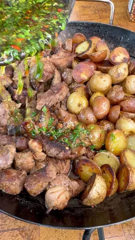 Steak and roasted potatoes 