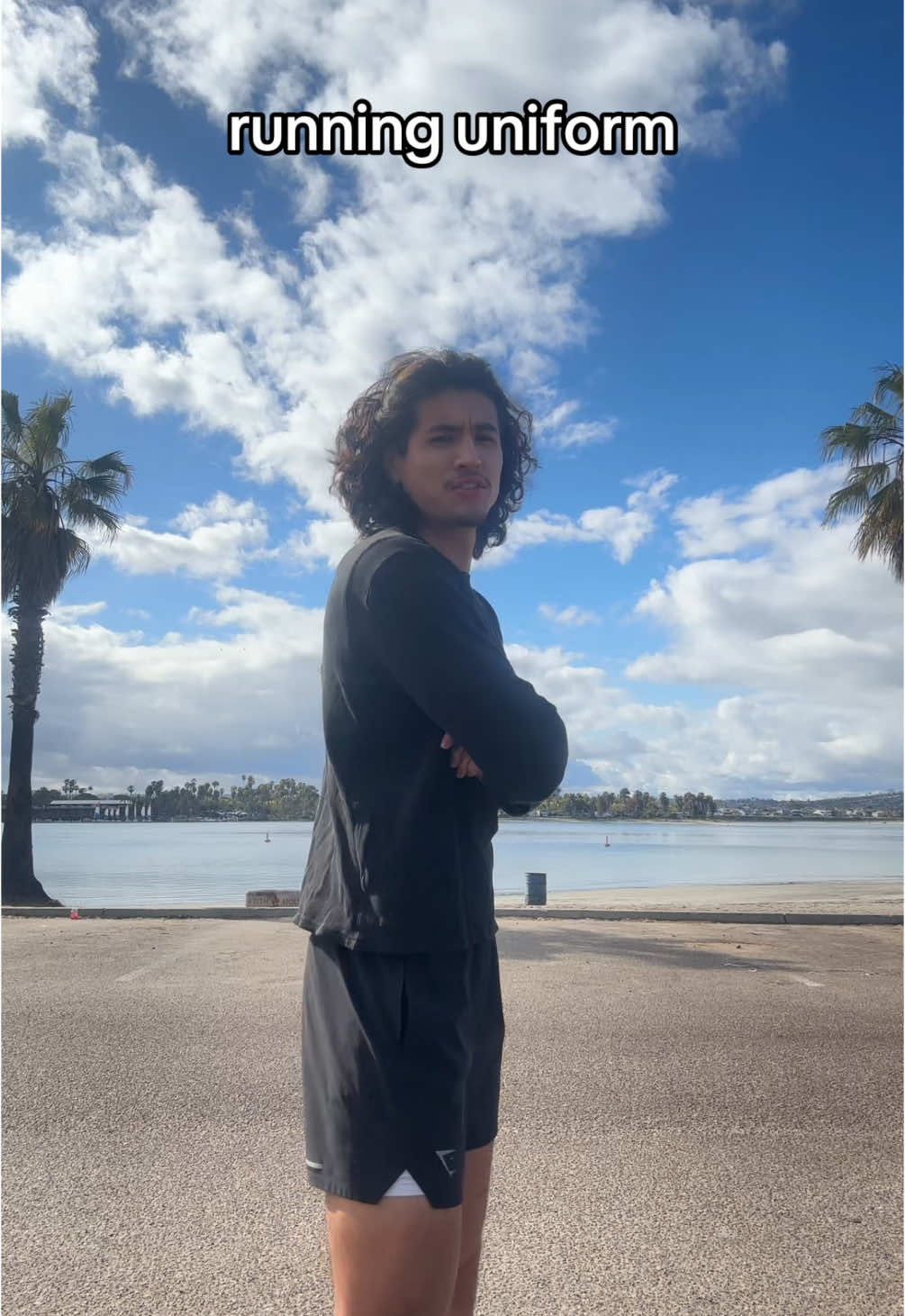 the everyday running uniform as always #runningfit #Running #marathontraining #runningoutfit #fitnessfashion #fyp 