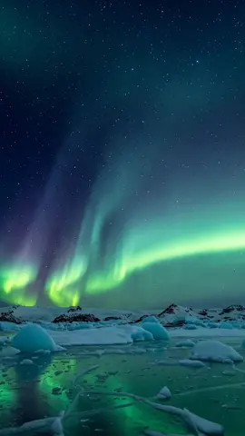 Muốn đến ngày 1: Cực quang nhảy múa trên những ngọn núi băng Iceland #cucquang #nuibang #iceland #canhdep #chill #nuituyet #trendi 