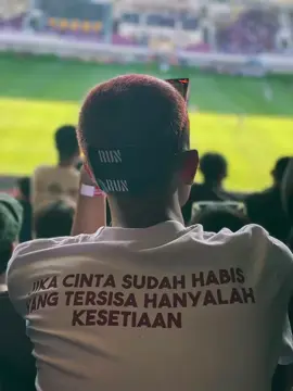 Kekurangan mu akan dianggap sempurna oleh hati yg ditakdirkan untukmu🇯🇲🕊️