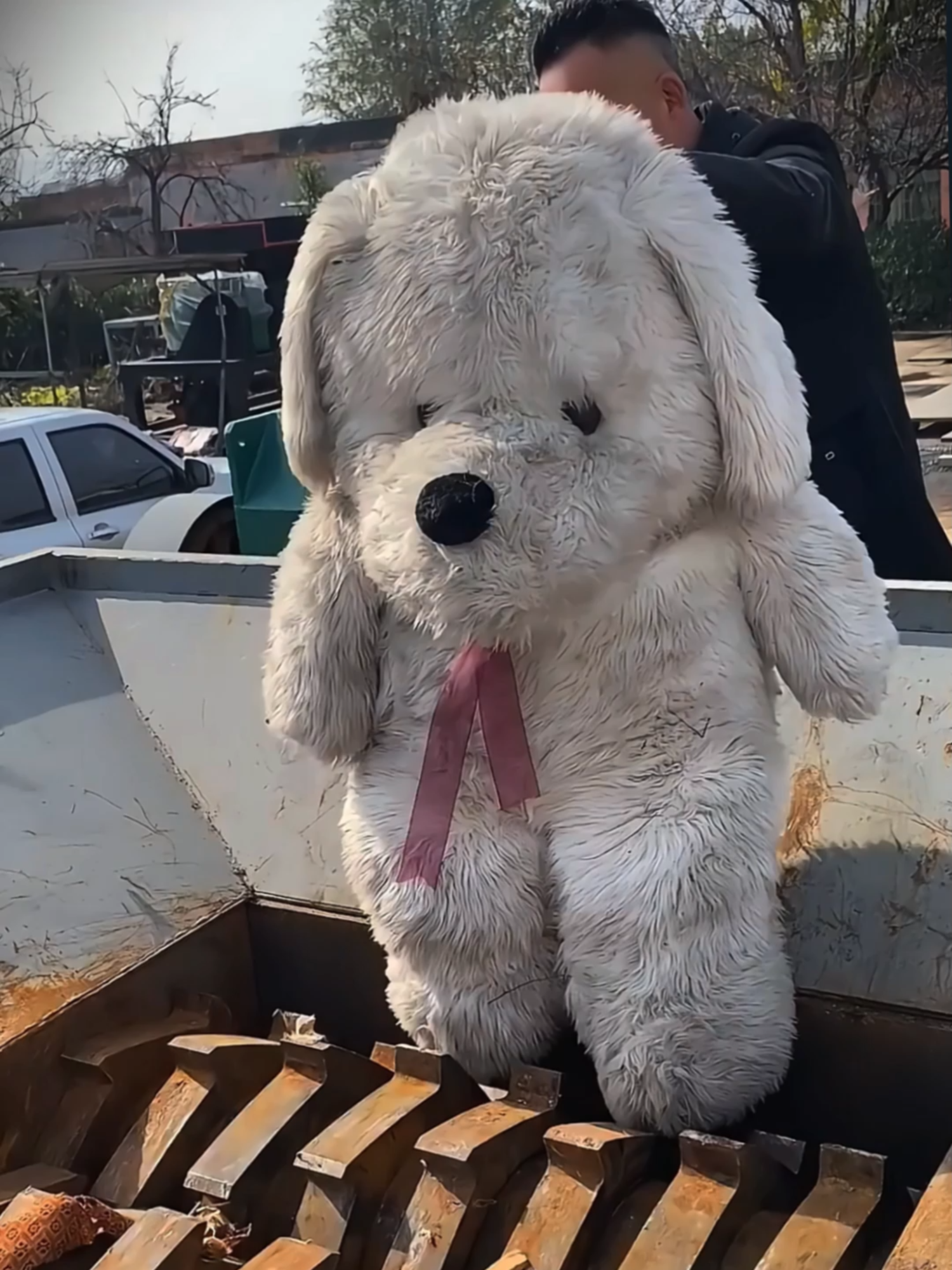 #recycle #machine #Stressreliefvideo #satisfying #shredder #shreddermachine #Scrapmetalshredder #crusher