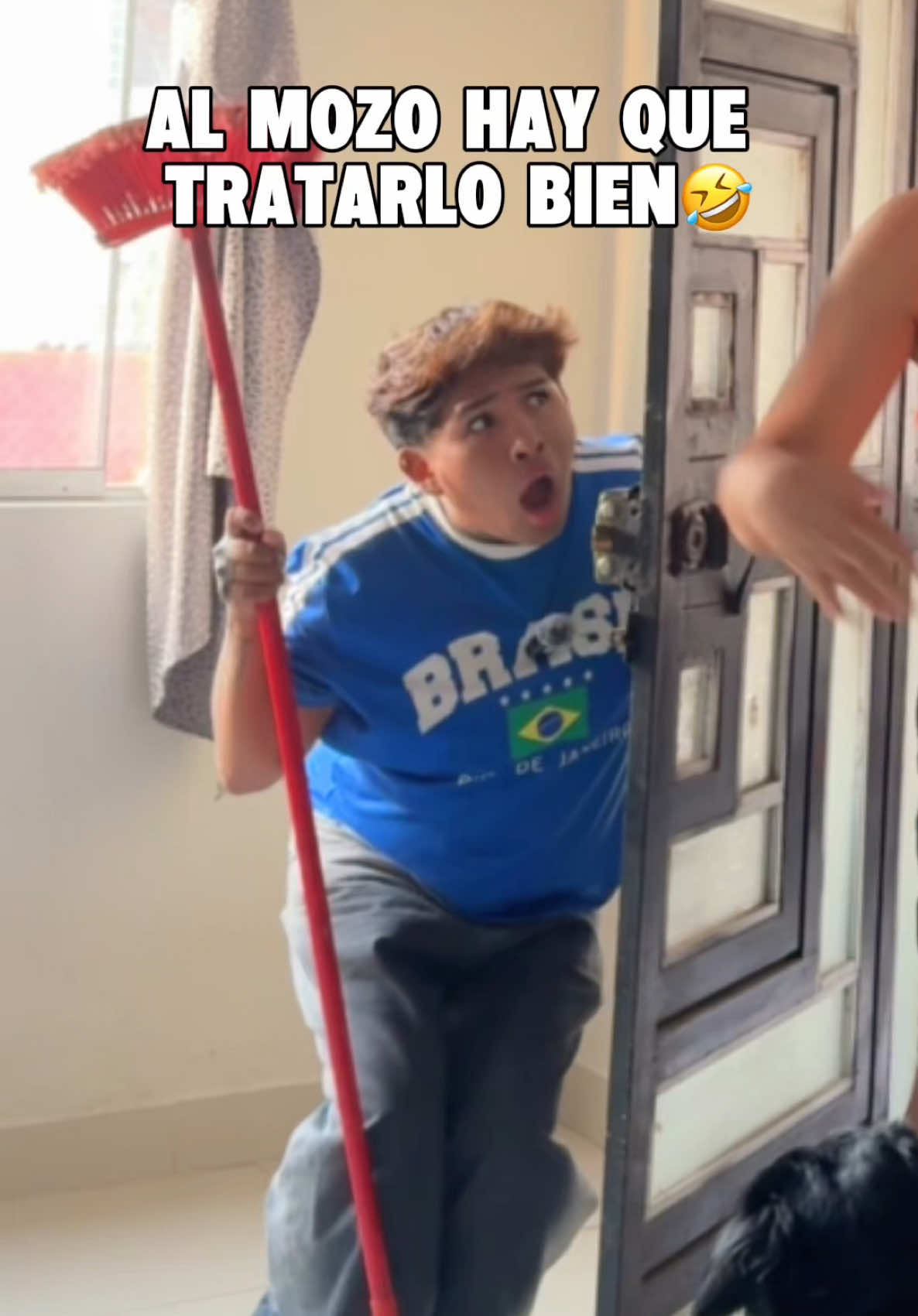 La encontré con otro😳 #humornegro #comida #entretenimiento #risastiktok #comediaenespañol @Gonza 👑 