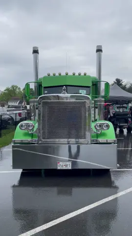 Jason Cunningham’s sick #Peterbilt #semi at the Buckwild #truckshow #westminstermd #maryland #bigrigs #largecar