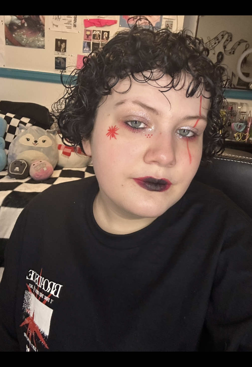 I’m really hoping this doesn’t end up on real friends’ for you page 💀 - @The INKEY List oat cleansing balm @Bubble Skincare fresh start gel cleanser*  @Bubble Insiders super clear blemish prevention serum* Bubble Knock Out Acne Spot Treatment* Bubble level up moisturizer*  *use code TIFFANYL62F for $$$ off Bubble :)  - #guwm #gurwm #makeup #skincare #bubbleambassador #bubble #theinkeylist #concert #livemusic #realfriends #realfriendsband #awkward #embarrassing 