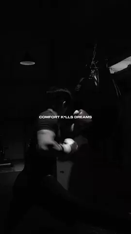 Comfort is the silent k*ller of dreams. Step out, level up. #StayUncomfortable #ChaseYourDreams #NoComfortZone #DreamBig #MotivationDaily #SuccessMindset #GrindMode #PushYourLimits #StayHungry #creatorsearchinsights 