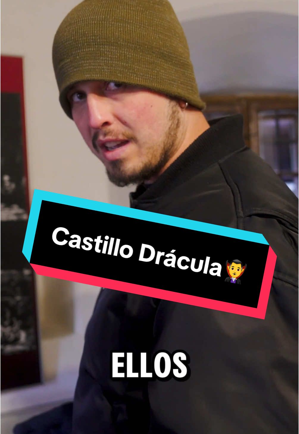 Estoy en el supuesto castillo de Drácula, el Castillo de Bran en Rumanía. Este  pequeño video es parte del video completo del castillo. #nikycap #elporterorumano #viral 