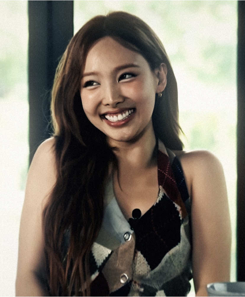 my turn-[TRAIN PASSES BY] | ac ib psychosturnz #nayeon #nayeontwice #nayeonedit #twice #twiceedit 