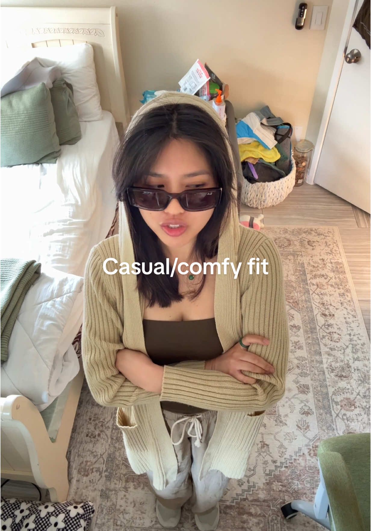 Absolute fav song rn but genuinely I’m in my feelings now  #fitcheck #casualoutfits #comfystyle #filipina #inmyfeelings 