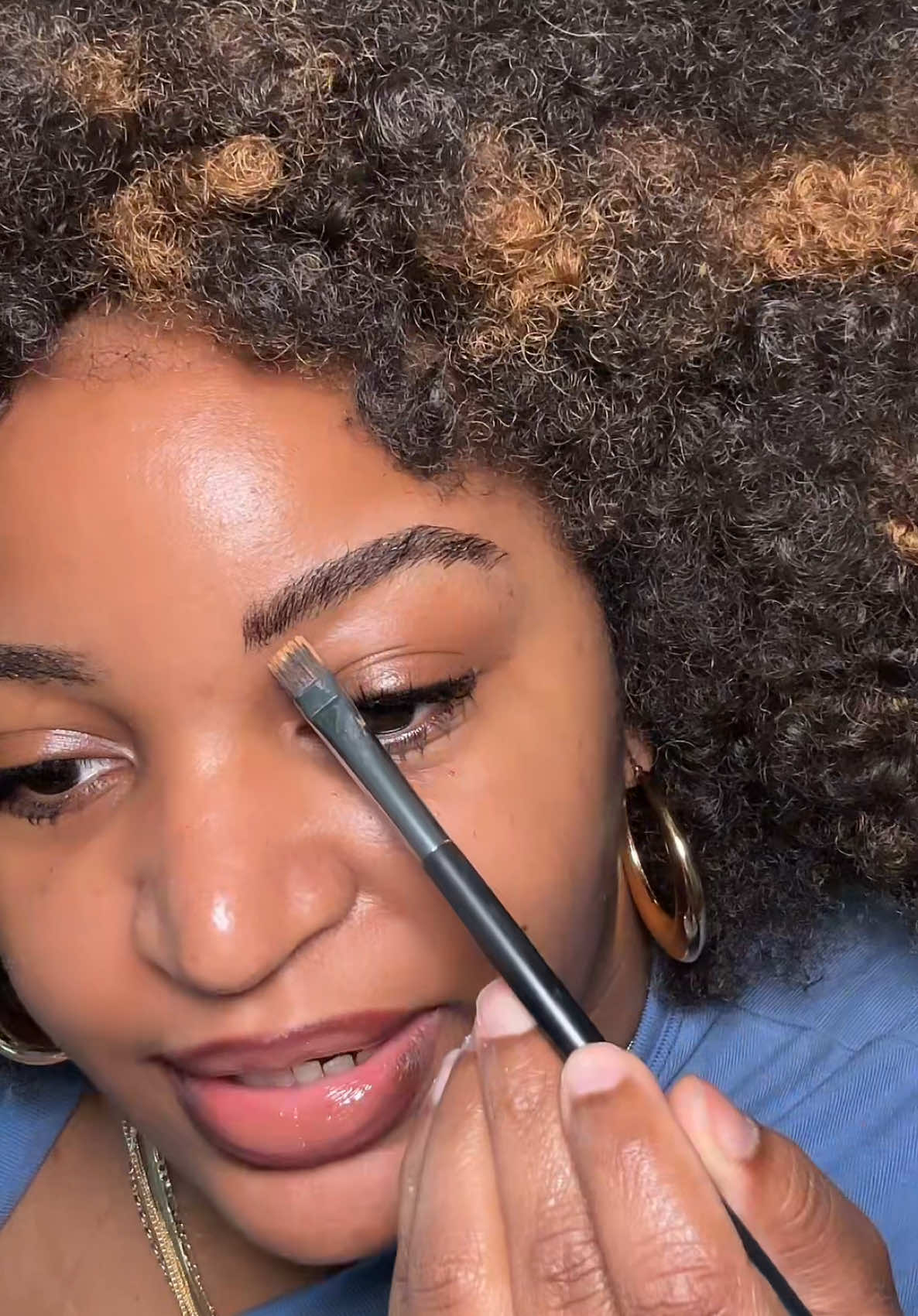 Doing a quick brow tutorial using the Wild Brow 4-tip waterproof pen! It’s super easy to use and gives you that natural, three-dimensional brow look. I’m showing step-by-step how to apply it—and the best part? It’s waterproof, so your brows stay flawless all day. If you’ve been struggling with getting your brows right, you need this! #tiktokshopcreatorpicks #ttscreatorbash #ttsdelightnow #aprilmademebuyit  #fyp  ##WildBrowPen#BrowTutorial #EyebrowHack #WaterproofBrows #NaturalBrowLook #TikTokBeautyFinds #BrowPenMagic #TikTokMadeMeBuyIt #EasyBrowTutorial #FlawlessBrows #MakeupTok #BrowsOnPoint #FYP #ViralBeautyProduct #TikTokShopFinds #3DBrowEffect