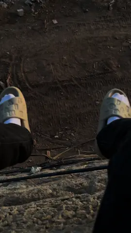 chiều buồn trên khoé mắt em..#fyp #🌧️ #bien 