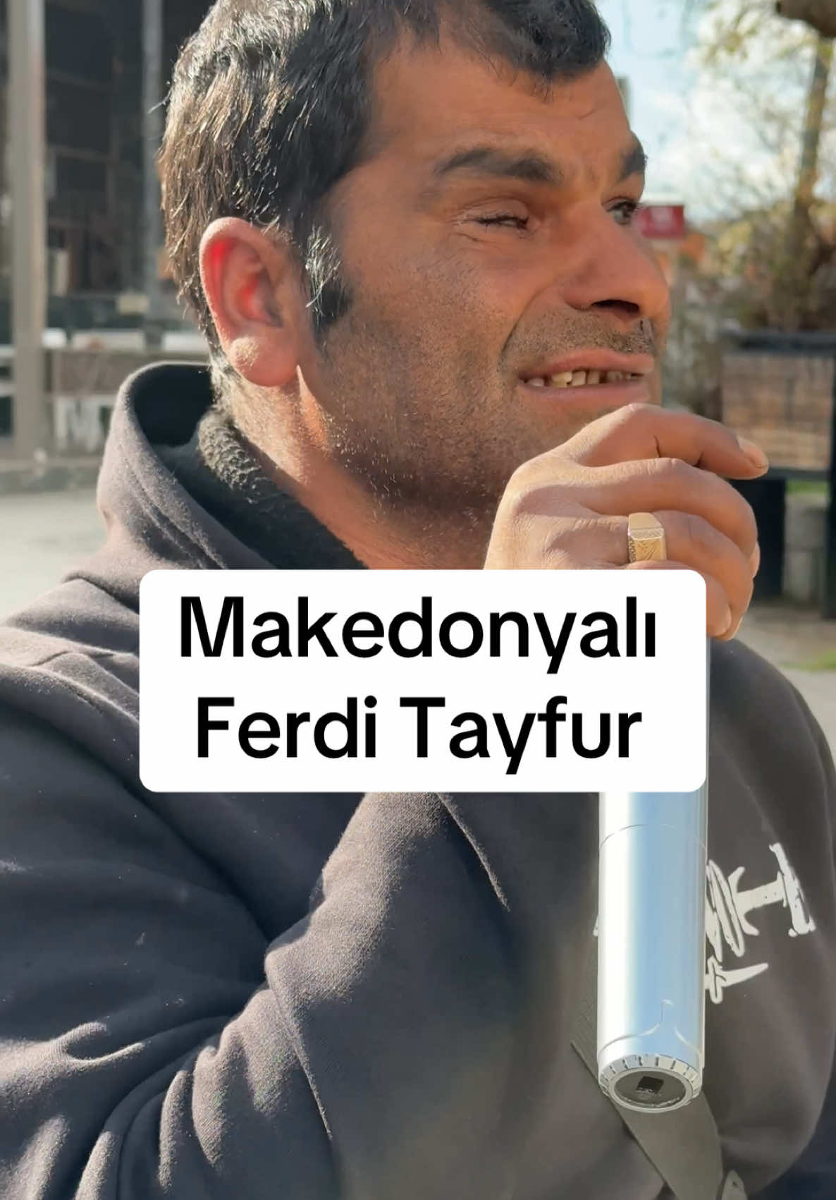 Makedonya’nın Ferdi Tayfur’u, görme engelli İzzet. Sokakta karşıma çıktı. Beğenirseniz başka şarkılarını da yayınlayacağım.  #Ferditayfur #müzik #arabesk #müslümgürses 