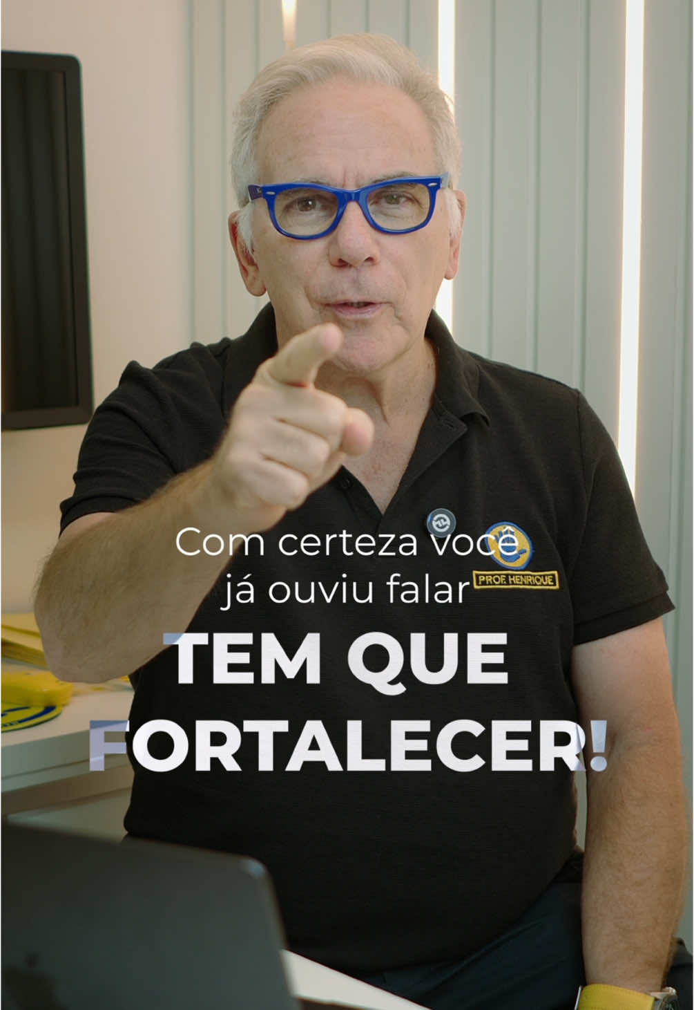 Ja te falaram isso? “TEM QUE FORTALECER!” - na academia, no trabalho, na praia… é muito normal alguém falar isso pra você quando você reclama de sentir dores. Aqui meu ponto de vista sobre isso! #fisioterapia #musculo #dormuscular #recovery #personaltrainer 