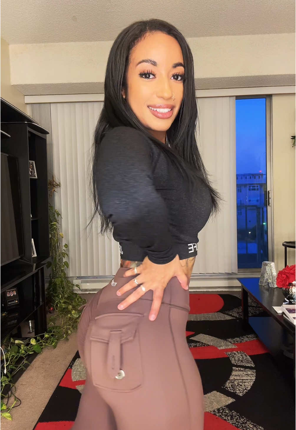 🤎 #fyp #trending #fypp #yeoreoleggings #foryoupage #fypシ #viral #fypシ゚viral #foryou 