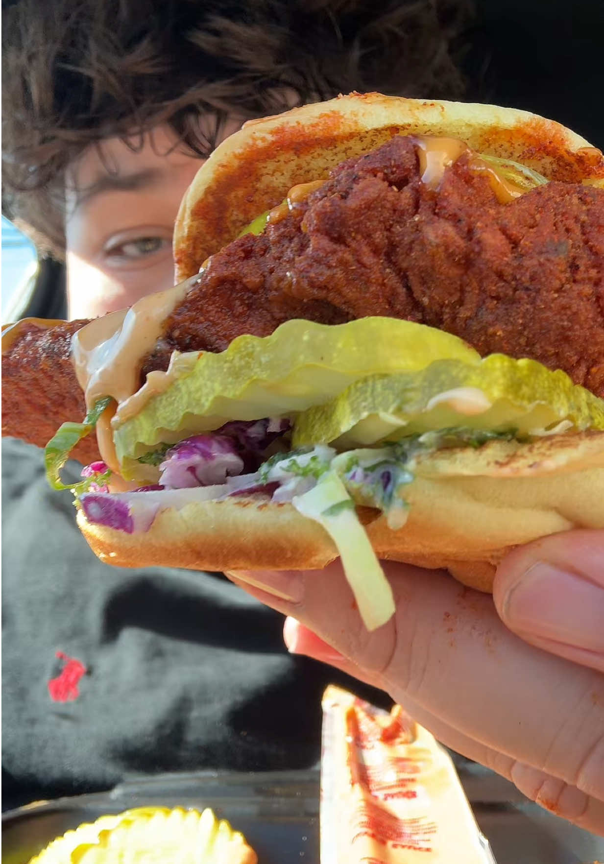 First time trying @Dave’s Hot Chicken I love your chicken David ❤️🔥 #FoodTok #mukbang #FoodLover #asmrsounds #Foodie #viral #asmr #mukbangeatingshow #mukbangvideo #asmrfood #eating #eatwithme #chicken #foodporn #asmrvideo 