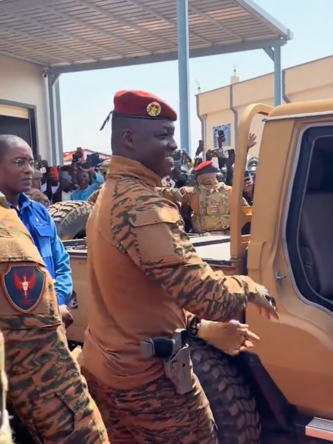 Ibrahim traore leaving after replying general Michael Langley and Trump. #usarmy #michaellangley  #ibrahimtraoré🇧🇫 #africantiktok #ibrahimtraore #africans #ghana #haitiantiktok #uganda #jamaica 