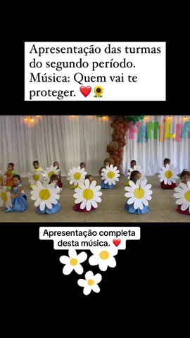 Apresentação completa desta música: Família de Rayne Almeida. ❤️🥰🤩 Se silenciar dá pra ver a coreografia. #tiacarla❤️ #educacaoinfantil #apresentação #musica #familia 