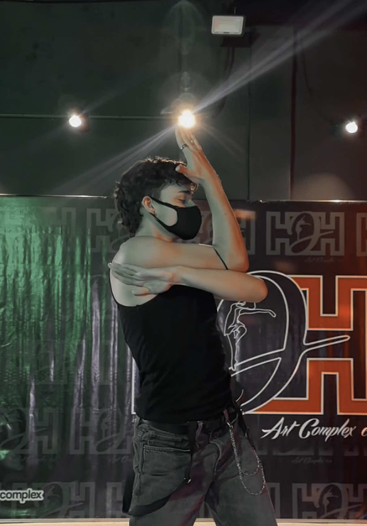 BASIC CHOREO ⚔️🧨 Clase en HDH ART COMPLEX 💚 #vogue #armscontrol #choreo #newway #ballroom 