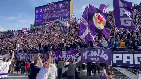 Fiorentina-Empoli 2-1 . Curva Fiesole . Belli come il sole #curvafiesole💜 #ultrasviola #fiorentina #firenze #1926 #curvafiesole 