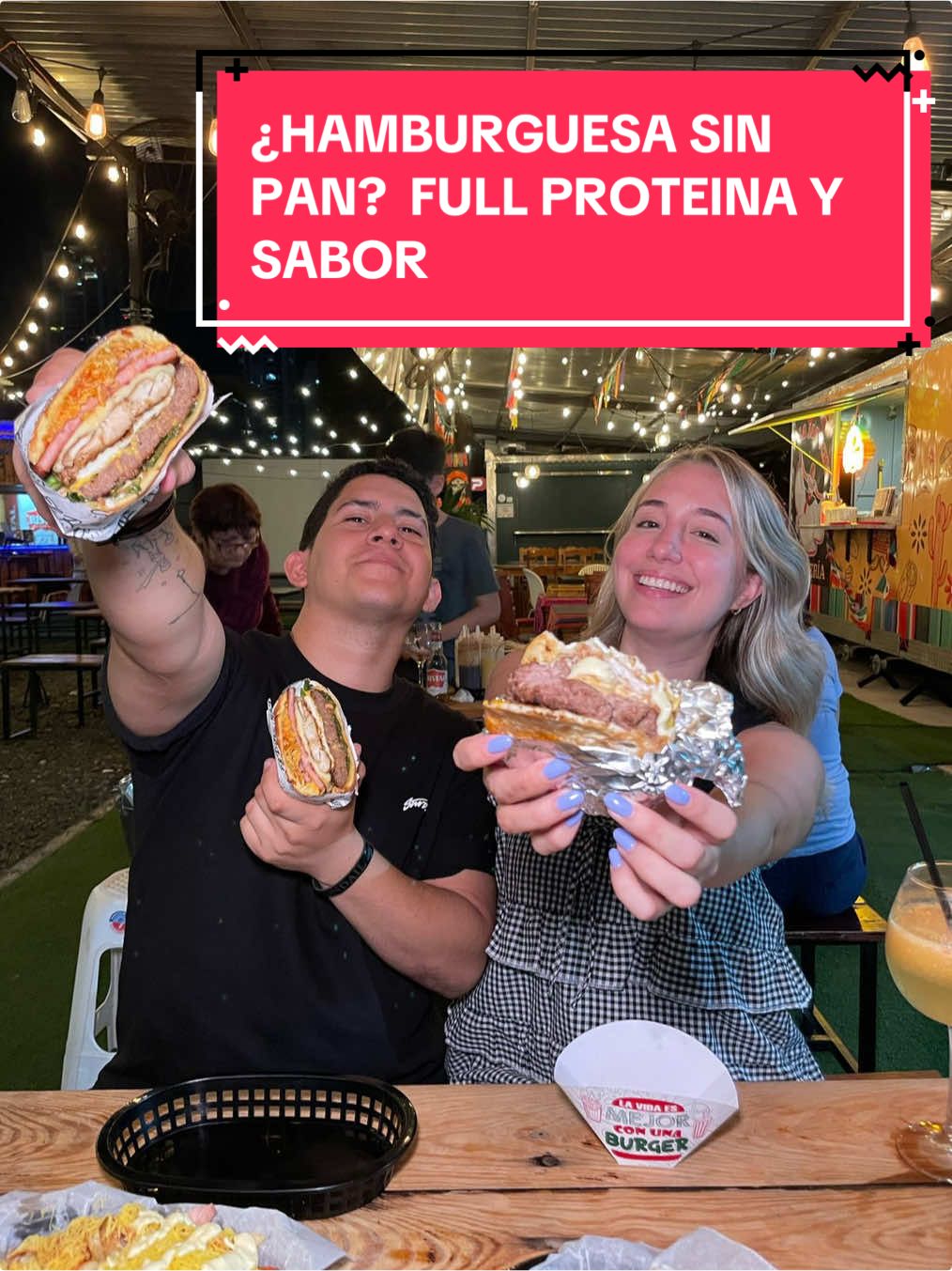 Una Hamburguesa 🍔 descomunalmente Buena! El retén 🚓 nos detiene para probar su nueva Hamburguesa sin pan! 🍳¿La quieres probar? 🍔 Buscala en el retén, en @plazatruck68 de san francisco! #panama #food #Foodie #hamburger #hamburguesa #review 