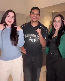 esse TikTok me flopando , só observo.  @Pograma  [ st/cc: @Dobreva ] | @Pograma @doarda @Sofia Santino @ciclopin | #viral #edit #foryoupage #pograma #velocity 