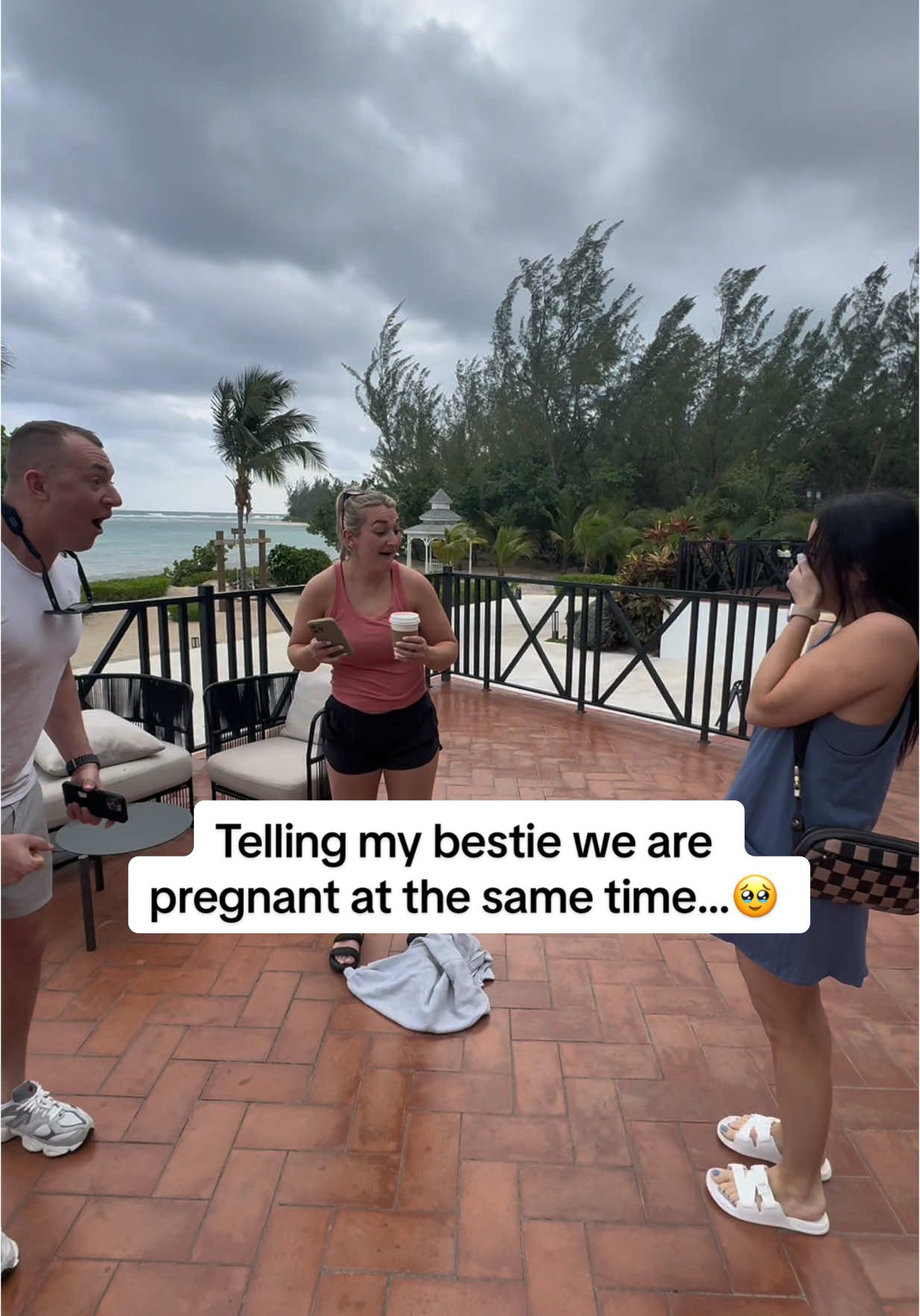 SHE WAS TOO STUNNED TO SPEAK… 🥹🙈So excited to be on this pregnancy journey with friends. Built in besties continued! 