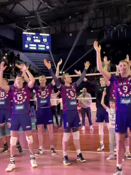 казанскиее 💔 @WVC Dinamo-Ak Bars KAZAN @Volleyball Club «Zenit-Kazan» @Dasha @thelifeofilya #волейбол #казань #volleyball #volley #recommendations #зенит #зенитказань #динамо #динамоказань #динамоакбарс #акбарс #центрволейбола #шаблон 
