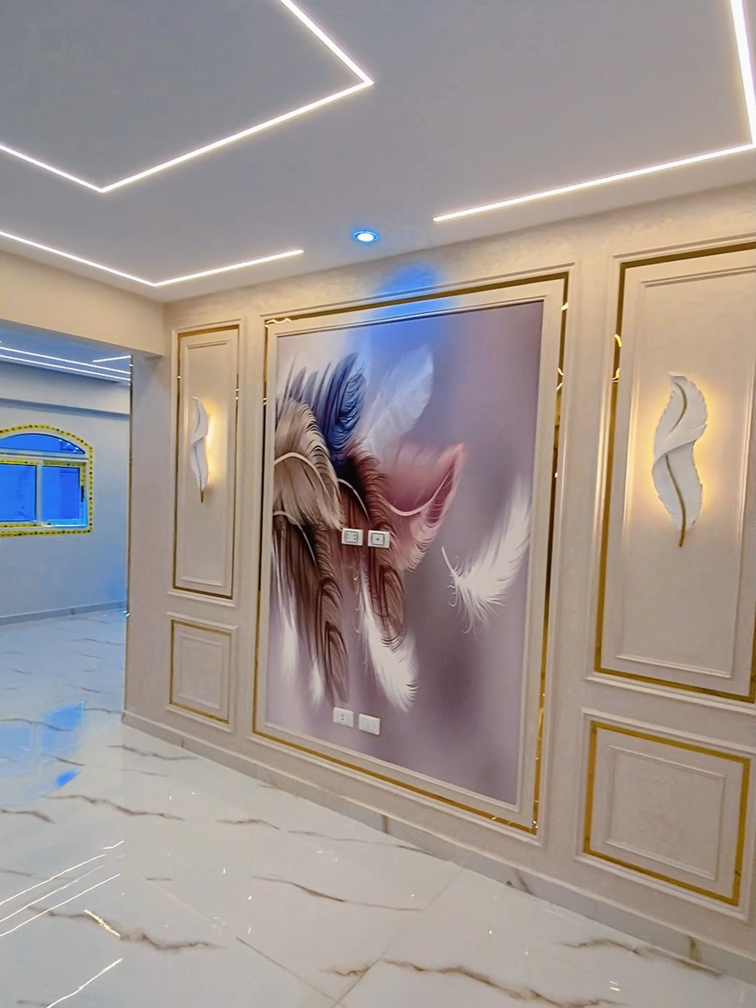 led profile + moulures mural 🔥👌 . . . . . . #algerie#decoration#ba13#fyp#الجزائر🇩🇿#ديكورات_منزليه_داخليه#اعمال_يدوية_ديكور#dz#foryoupage❤️❤️#explore ​