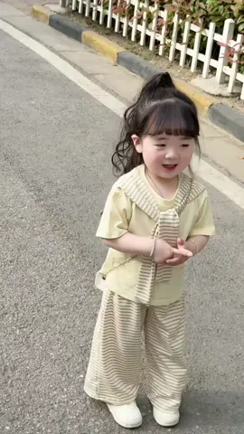 #wedding #LearnOnTikTok #fypシ #xuhuong #quanaobegaithietke #xuhuongtiktok2025 