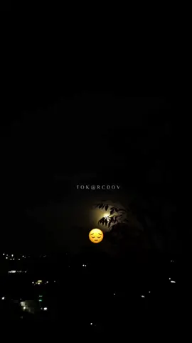 لحد يعاتبني هالفتره🖤☹️#foryou #fypシ #لايك__explore___ #fyp #like #🔥 