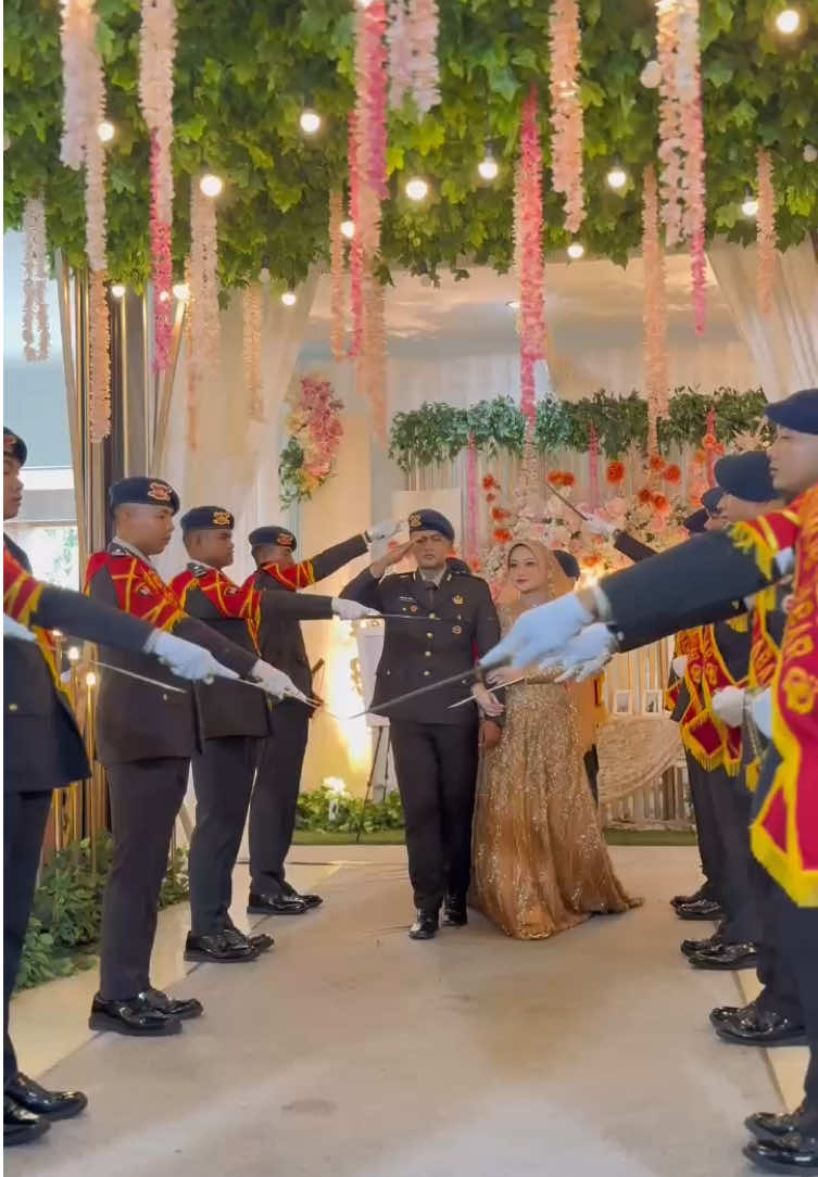 Sangkur Pora 🩷 #brimob #polisiindonesia #fyp 