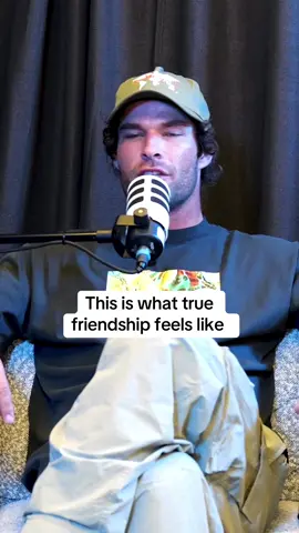 A little reminder to tell your friends you love them   What does a healthy friendship look like to you? #friendship #friends #connection #vulnerability #conversations 