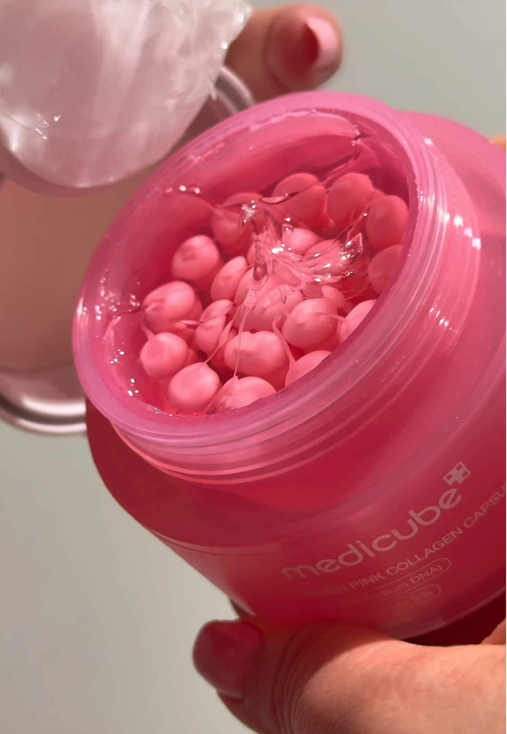 @medicube #medicube #skincare #pdrn #pinkcollagen #pdrnpinkcollagencapsulecream #fyp #aprilrestock 