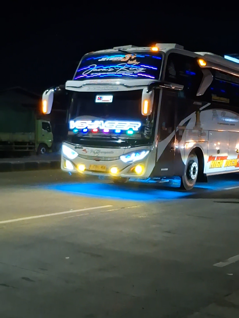PO HARYANTO  JAKARTA - KUDUS                                         #poharyanto #maniapoharyanto #buspariwisata 