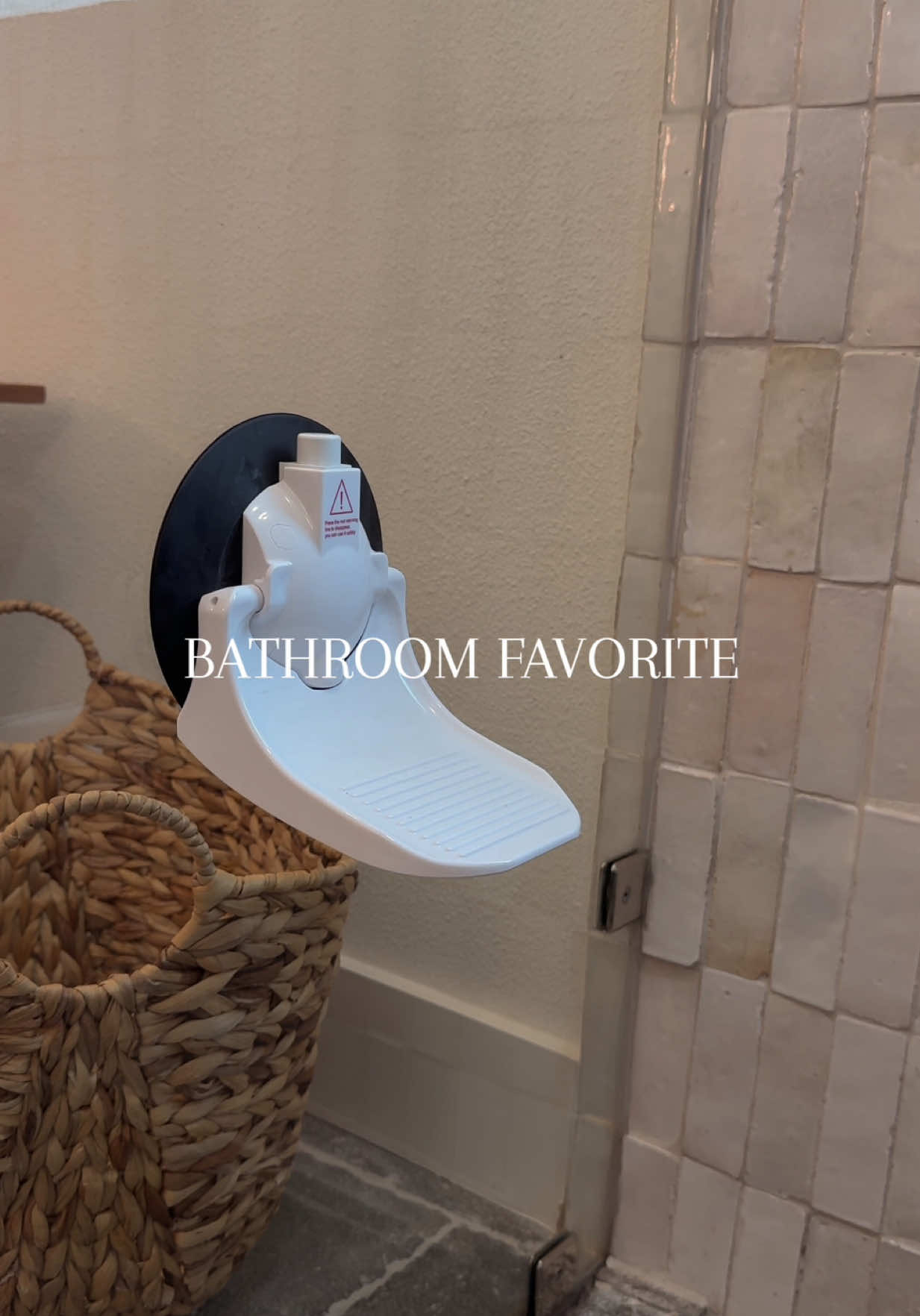 Finally, no more balancing on one leg to shave your legs.😂 Link is in my bio to shop!🤎 ##amazonfinds##amazonmusthaves##bathroomgadgets##showerfootrest##amazonhome##bathroomfinds##amazongadgets