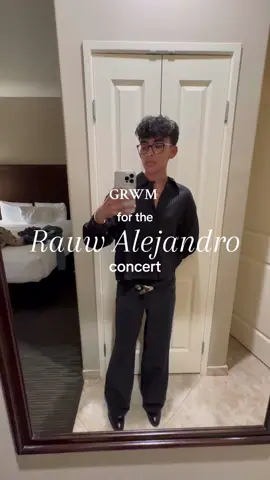 GRWM for the cosa nuestra tour!🤵🏻‍♂️ (this was the best i could do, i fear😔) #rauwalejandro #rauw #rauwalejandroconcert #cosanuestratour #grwm 