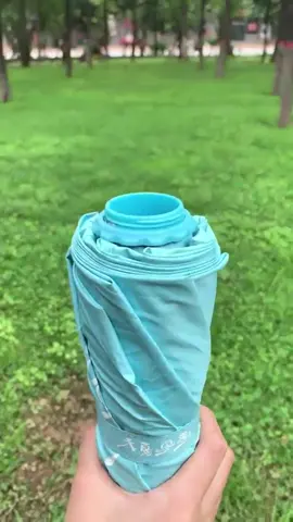 Multi-functional spray cooling umbrella, you can also charge your cell phone, a must-have good thing in the summer!#goodthingsforhome #homeartifact #lifetricks #goodfoodrecommendation #fyp 