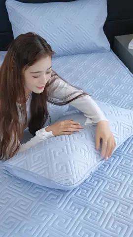 Bộ ga gối Phi Lụa 3 món trần bông mẫu mới mềm mịn mát#bogagiuongvavogoi #gagiuong #bogagiuong #gagoitranbong #gagoiphiluacaocap #trending #thinhhanh #xuhuong #xuhuongtiktok 