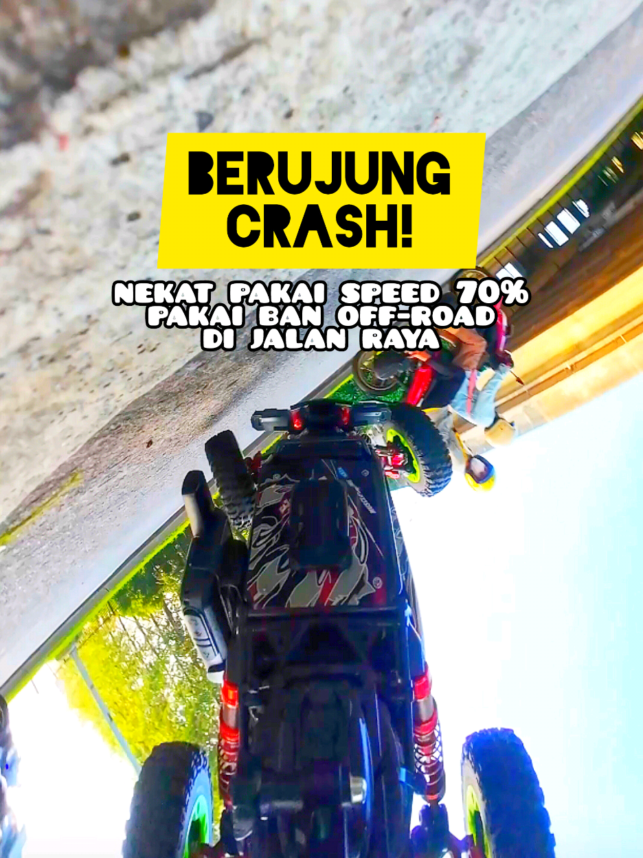 CR4SH! Akibatpakai speed 70% di jalan raya dengan ban off-road 😱😭 #WiraWiris #RC #RCcar #RCspeed #RCracing #RCbuggy #RCdrift #RCadventure #RemoteControl #FPV #FPVRC #RCFPV #MobilRemot 