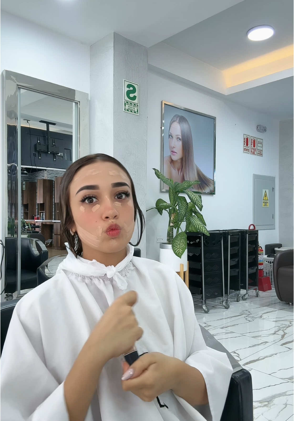 Mi primera nota en la tele yeiii🙈 fue linda experiencia, ya quiero que lo vean🤠💗//ig: mafercast28//