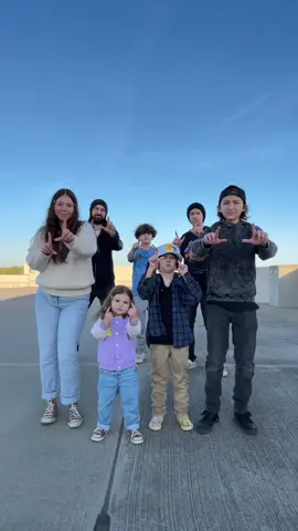 lil sis with her own moves 🤭💜 did we do it right though? #loop #fyp #trending #trend 