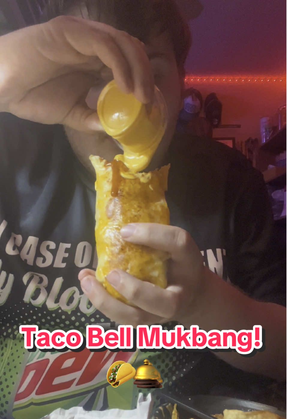 TACO BELL MUKBANG!🌮🛎️ #tacobell #tacobellmukbangs #grilledcheeseburrito #cheesecup #nachobellgrande #crunchytaco #Foodie #asmr #foodietiktok #mukbangeatingshow #mukbangasmrfoods #eatwithme #foryoupage 