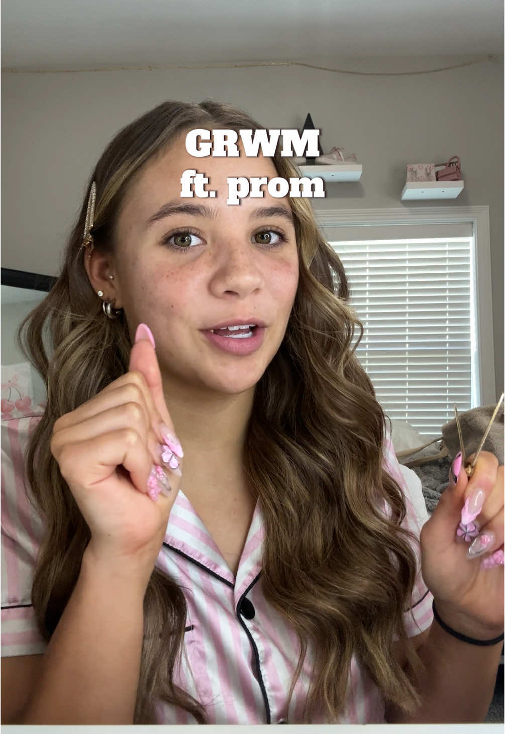 GRWM fir PROMMMM!!! We’ve literally been preparing for this one day 😬 but it was sooo fun 😝 #prom #glowupchallenge #portablefan #aecooly @Aecooly.us #aeropro #grwm 