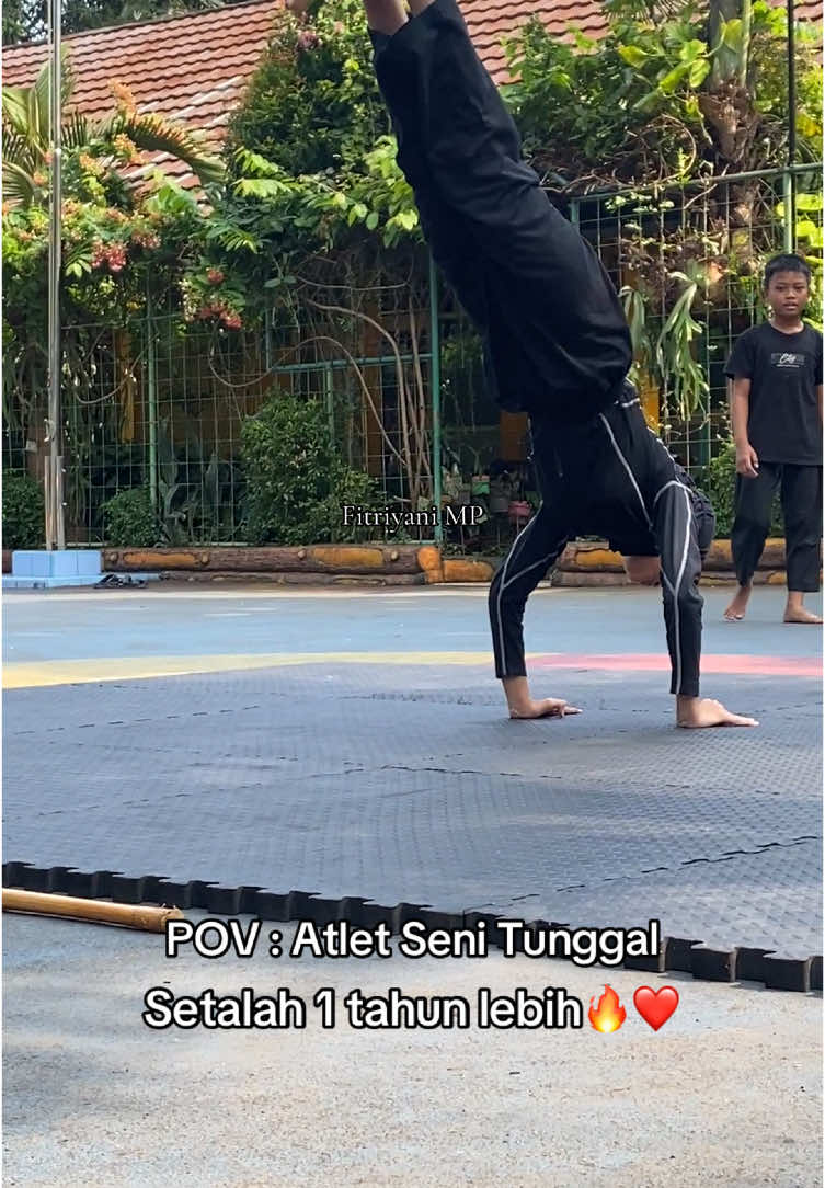 Semua butuh proses!! 🔥🔥🔥  (Semua video aku kasih tagline ya biar yg nyuri gak bisa ngaku-ngaku) ☺️#pencaksilat #senitunggal #fitriyanimp #merpatiputih 