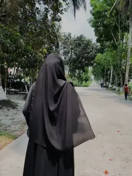 আমার দূরে কোথাও চলে যেতে ইচ্ছে করে। জীবন চক্রের এমন এক পর্যায়ে আছি কোনো কিছুতে মন বসে না। সবকিছু থেকে কেমন যেনো মন উঠে গেছে। মনে হয় দূরে কোথাও নিরিবিলি জায়গায় গিয়ে চুপচাপ বসে থাকি। 🖤 #viral #foryoupage #trnding #foryou #vairal #trending #foru #tiktok #capcut 
