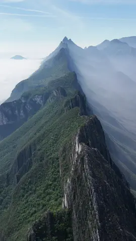 Sierra Madre en Monterrey #picoudem #laeme #senderismo #Hiking #trepacerros #montañas #monterrey #nuevoleon 