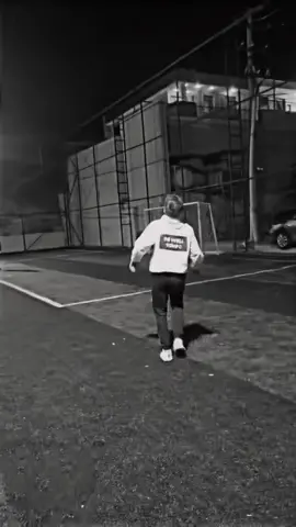 يامركز تلعب⚽#كرة_قدم #ماكو_تفاعل😒💔_لعد_متابعين_بس_بالاسم #fyp 