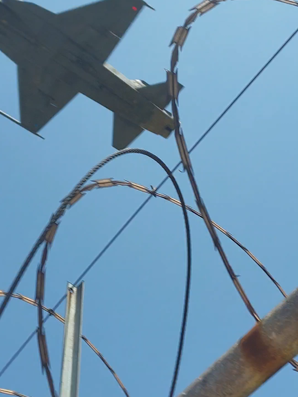 beautiful passage of the F-5EM Tiger lll  #caça #f5 #f5tiger #aviation 