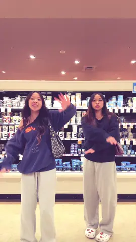 runnin man on dat beat @notellieyong @flo❔ 