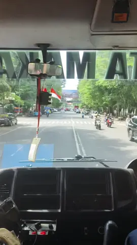 28/04/2025 cabin view - Meluncur ke lokasi Kebakaran di jalan satanga #kebakaran #damkarcore #damkar #pemadamkebakaran 